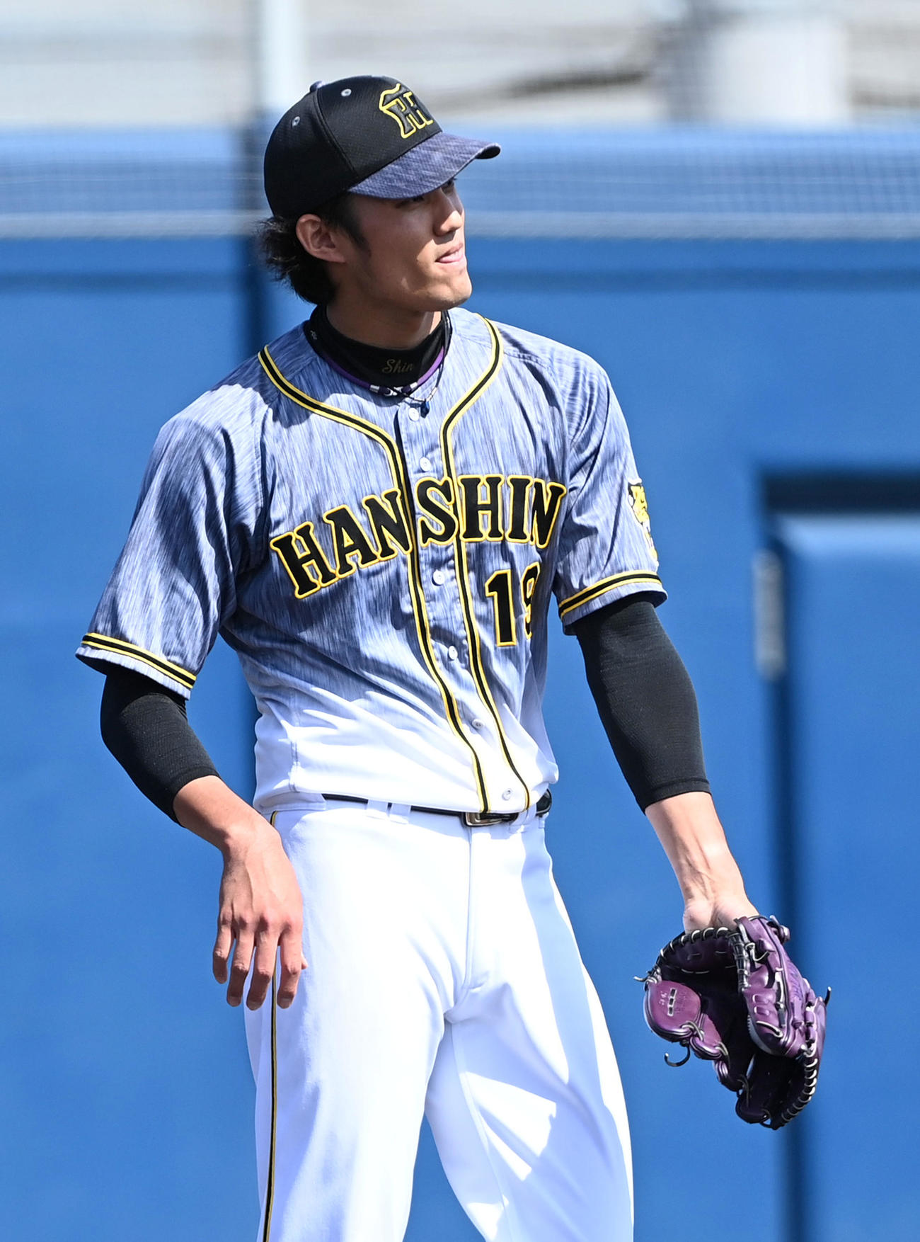 ウエスタン・リーグオリックス対阪神　5回裏オリックス無死満塁、藤浪は来田の打球を本塁へ悪送球し2点を失う（撮影・前岡正明）