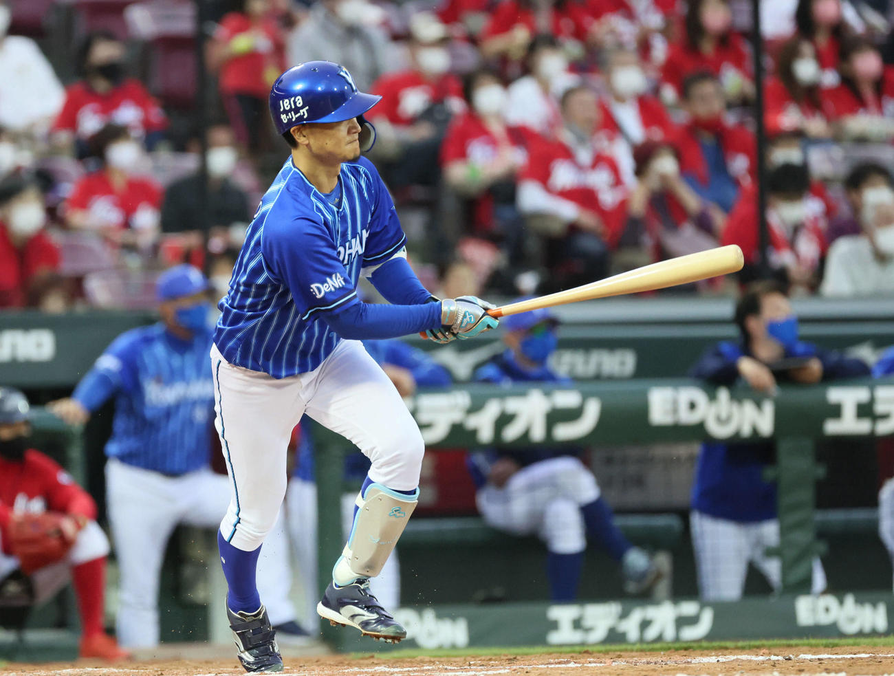 広島対DeNA 3回表DeNA無死二、三塁、大和は中前適時打を放つ（撮影・加藤孝規）