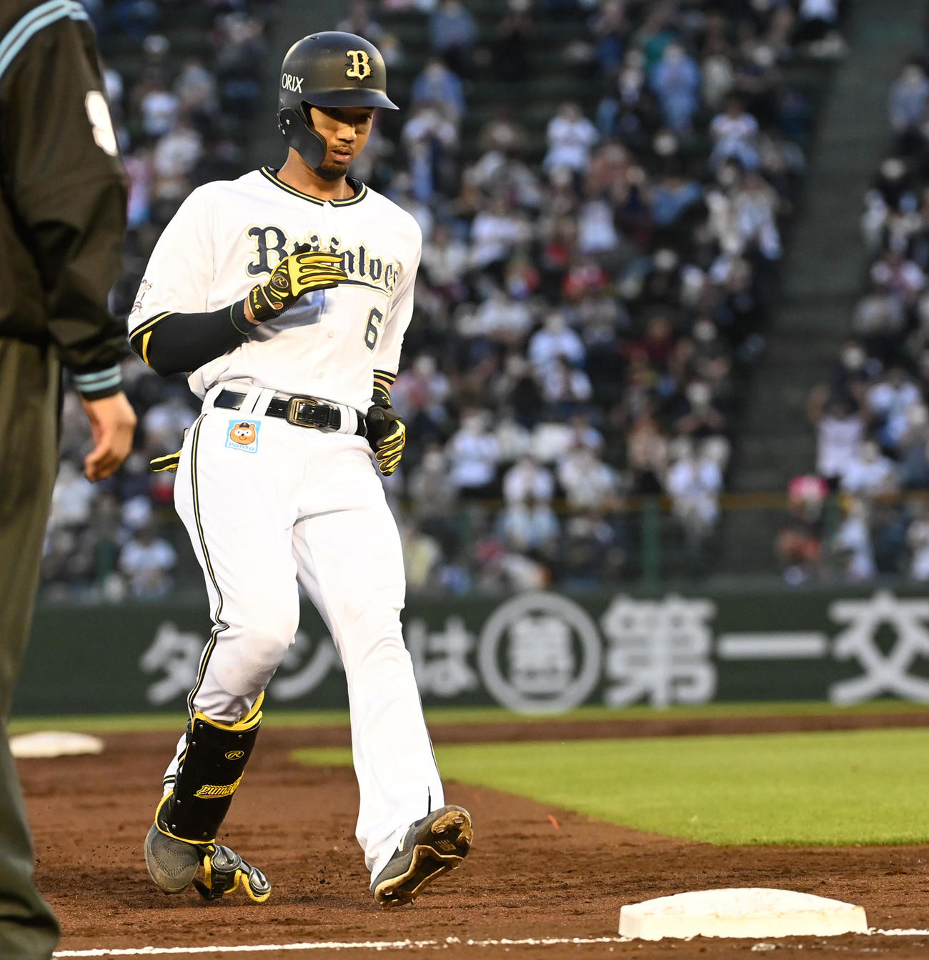 オリックス対楽天　2回裏オリックス2死一塁、宗は右適時三塁打を放つ（撮影・前岡正明）