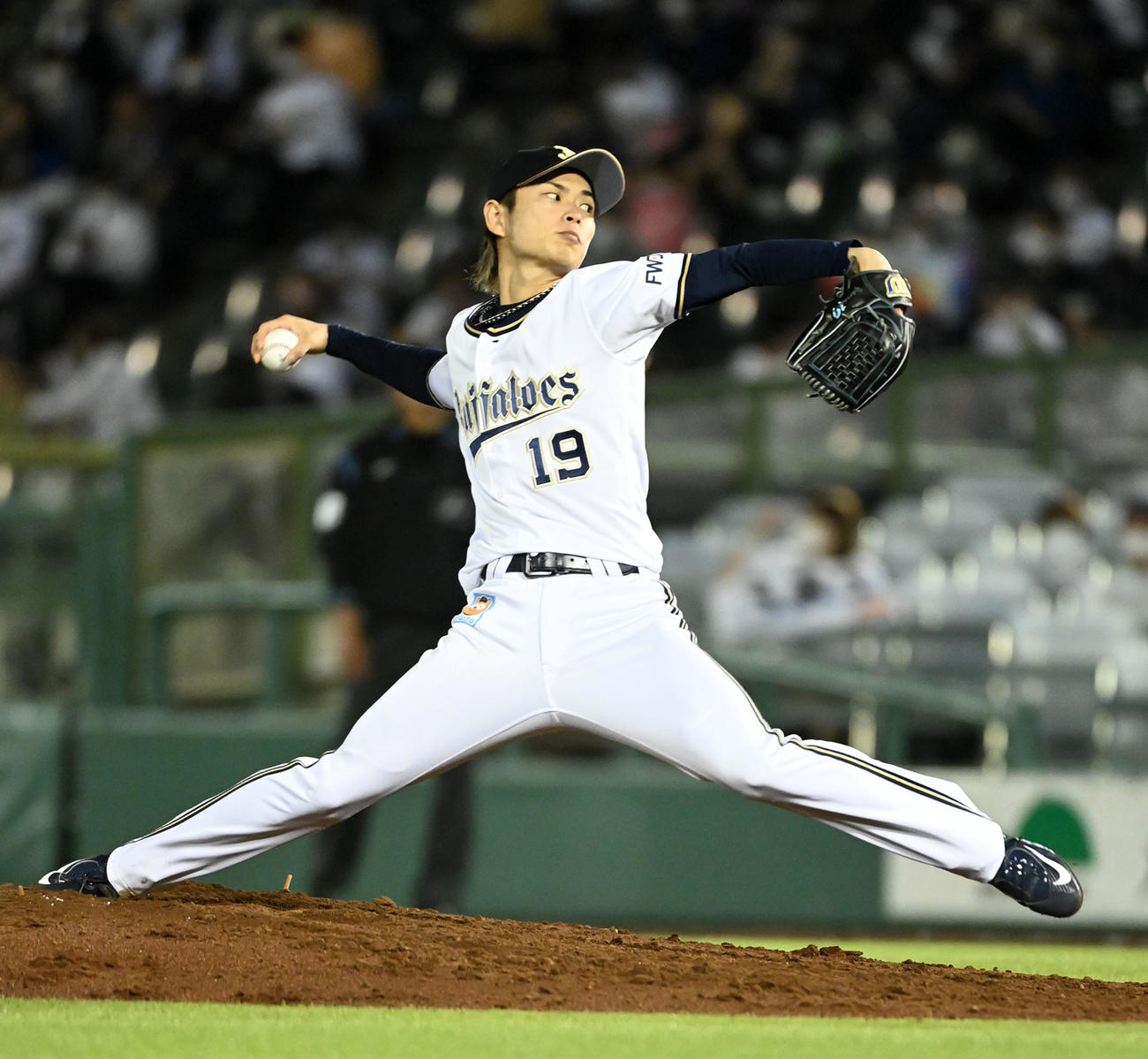 オリックス対楽天　オリックス先発の山岡（撮影・前岡正明）