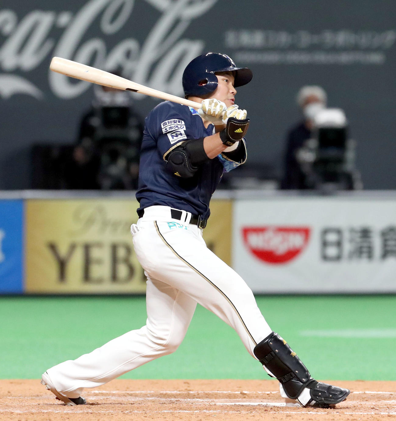 日本ハム対ソフトバンク　4回裏日本ハム無死一塁、王柏融は右越え2点本塁打打を放つ（撮影・佐藤翔太）