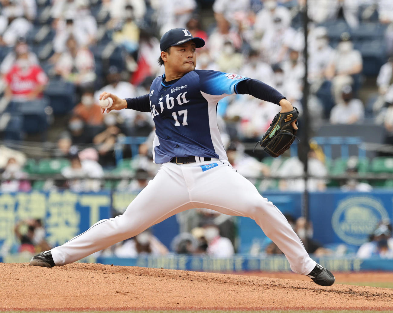ロッテ対西武　力投する西武先発の松本（撮影・垰建太）