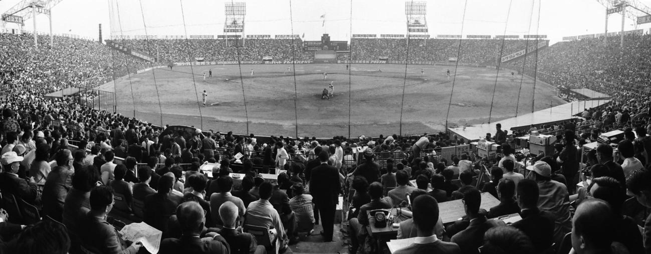4万8000人の観衆が訪れた阪神甲子園球場