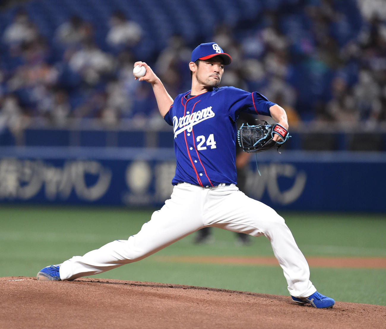 中日対ヤクルト　1回表、登板する中日先発の福谷（撮影・森本幸一）