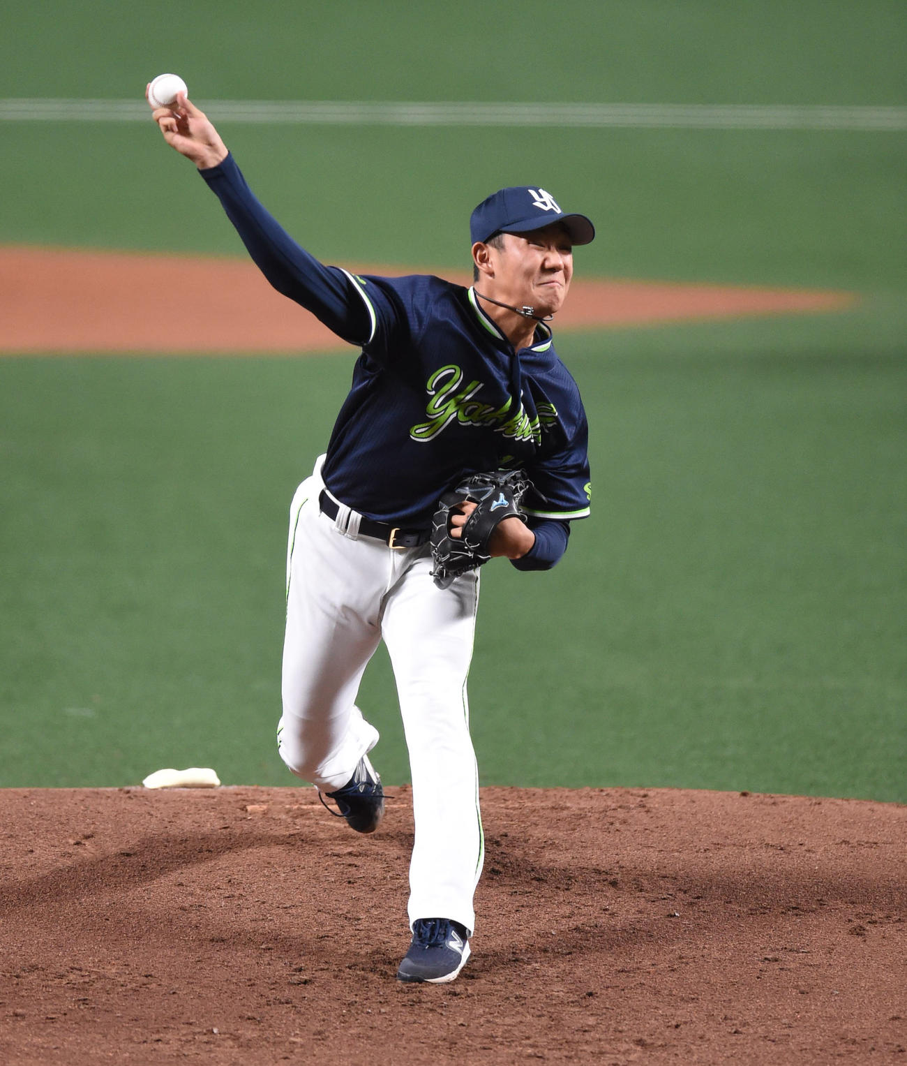 中日対ヤクルト　1回裏、登板するヤクルト先発の奥川（撮影・森本幸一）