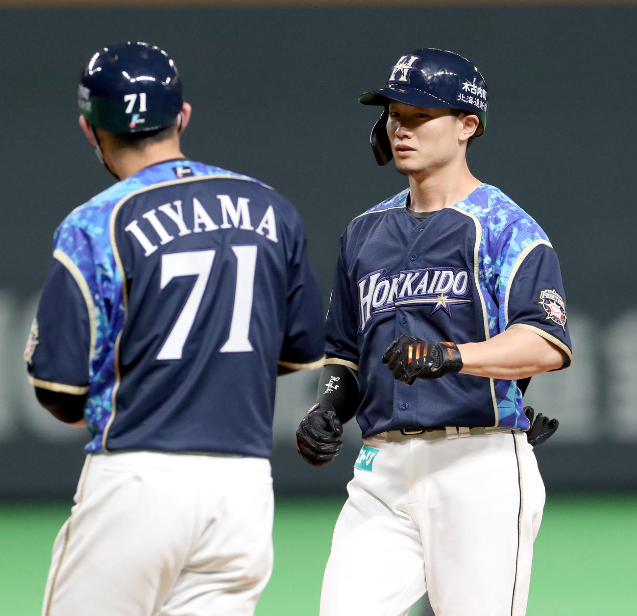 日本ハム対ソフトバンク　1回裏日本ハム無死、西川は左前打を放つ（撮影・佐藤翔太）