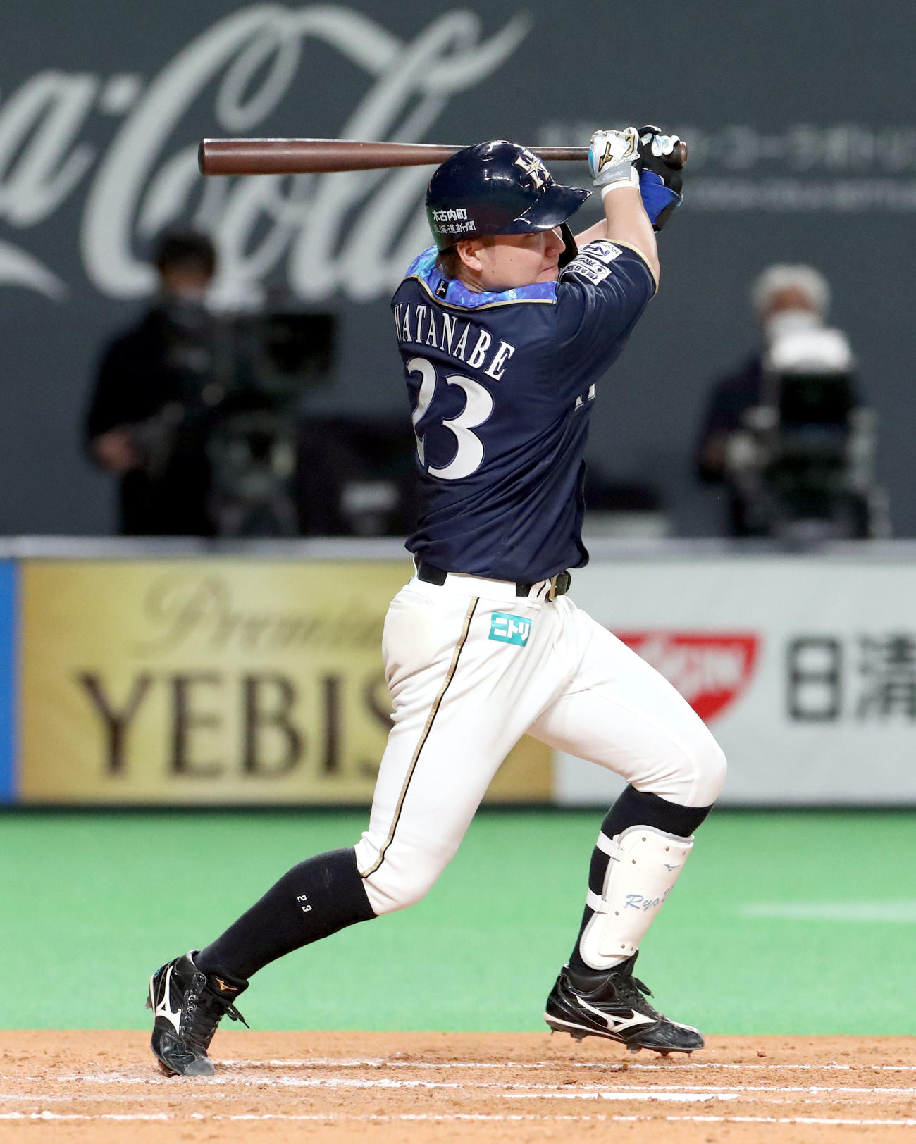 日本ハム対ソフトバンク　3回裏日本ハム1死、渡辺は右前打を放つ（撮影・佐藤翔太）