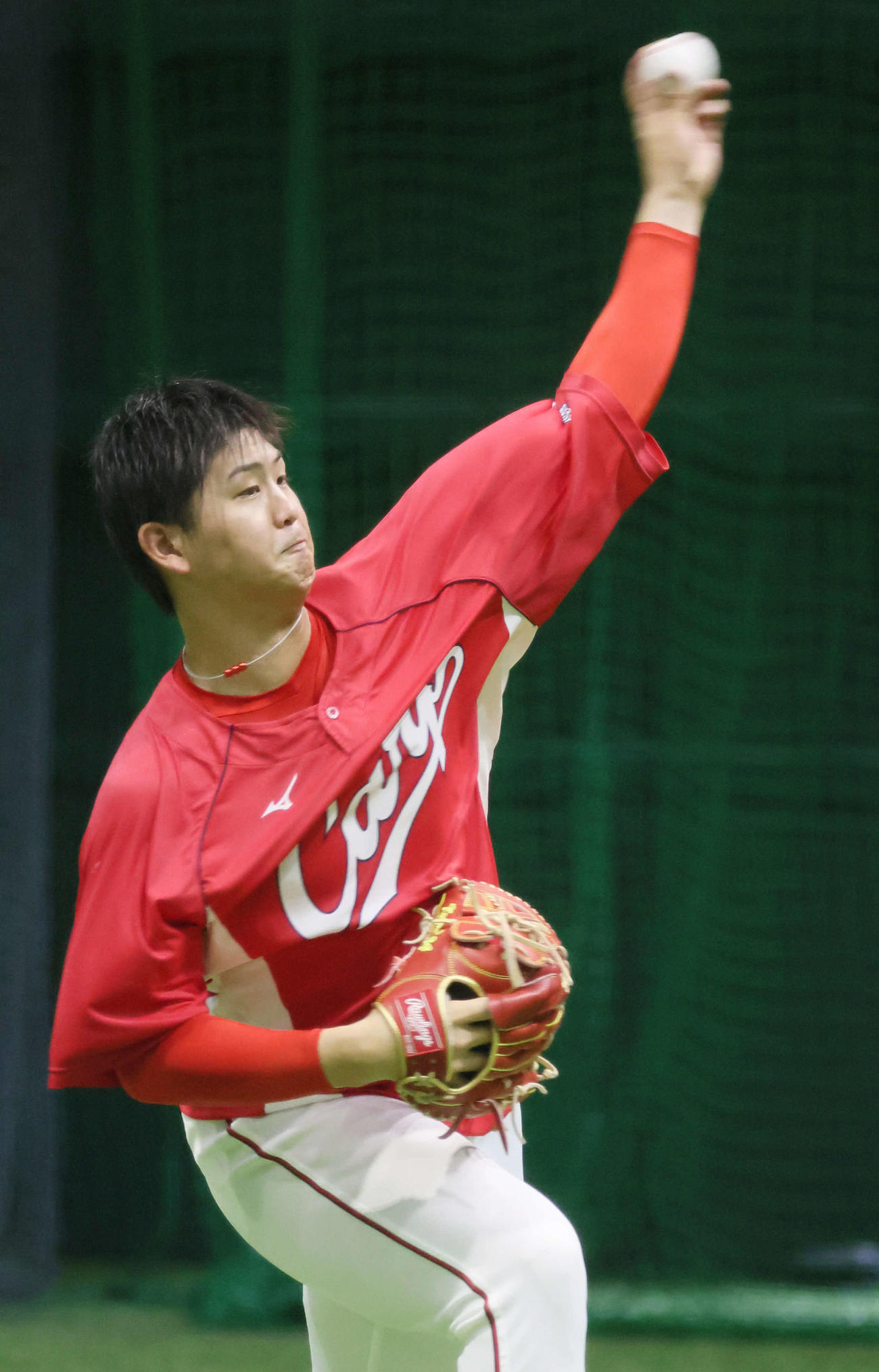 広島投手指名練習　キャッチボールをする高橋昂（撮影・加藤孝規）