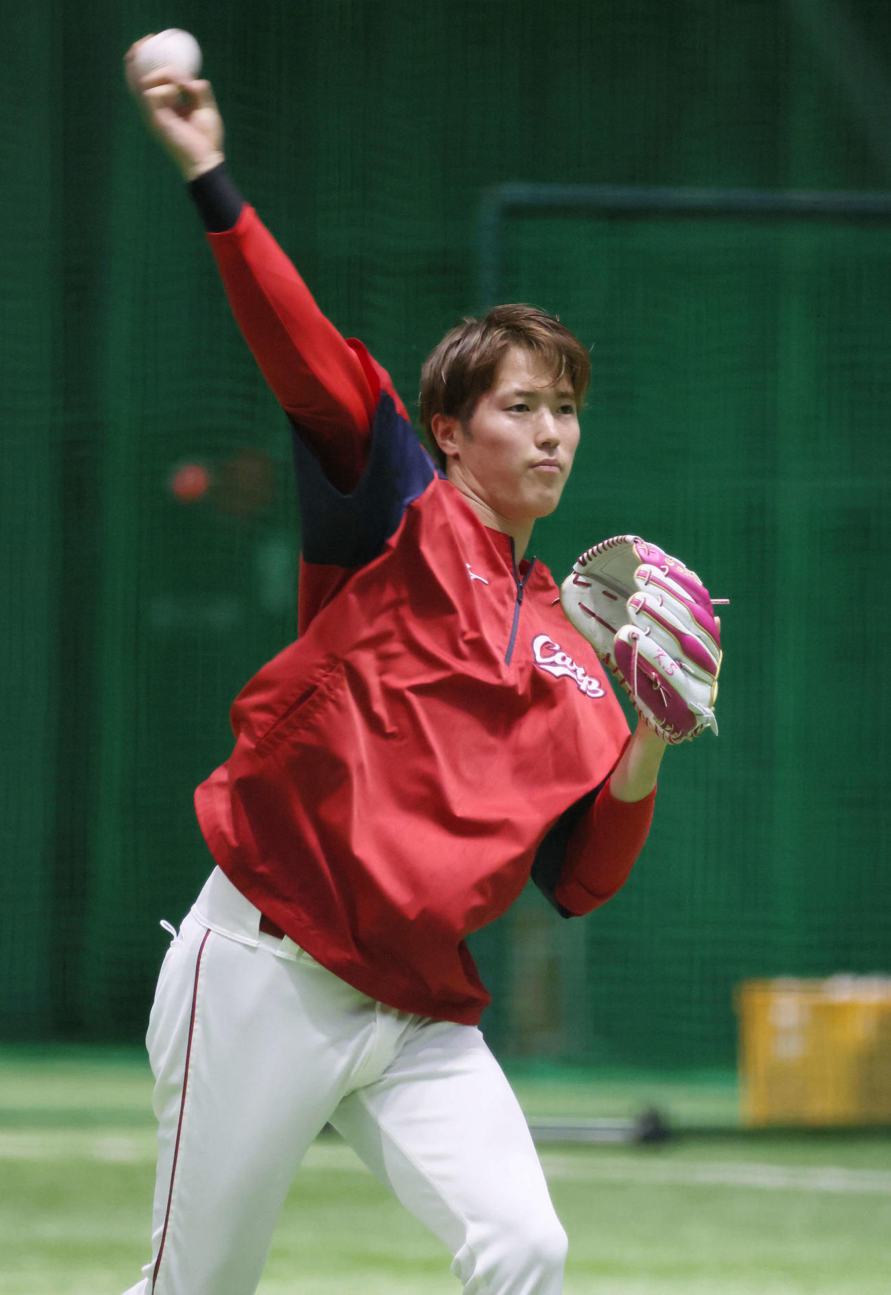 広島投手指名練習　キャッチボールをする森下（撮影・加藤孝規）