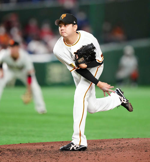 巨人対広島　巨人2番手の野上（撮影・江口和貴）