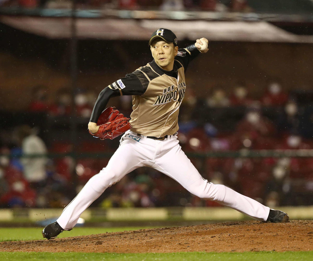 楽天対日本ハム　7回に登板の宮西（撮影・黒川智章）
