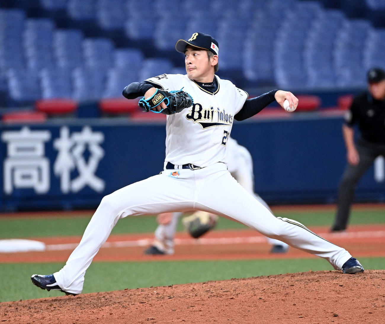 オリックス対ロッテ　8回表を無失点に抑えたオリックス能見（撮影・前岡正明）