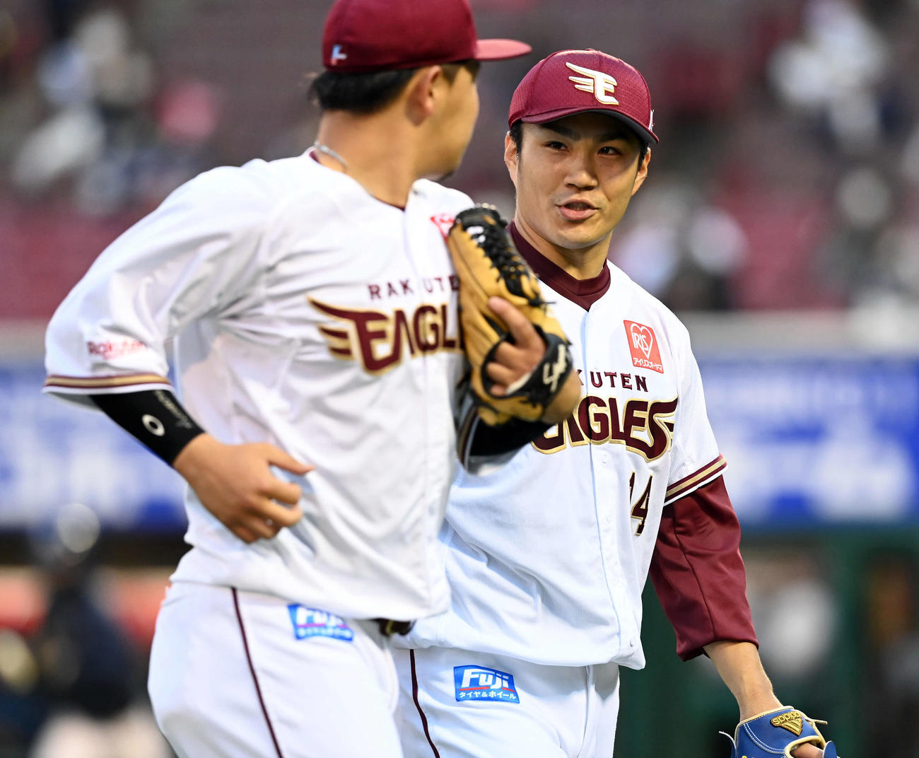 楽天対日本ハム　2回、無失点に抑え笑顔を見せる楽天の先発則本（撮影・たえ見朱実）