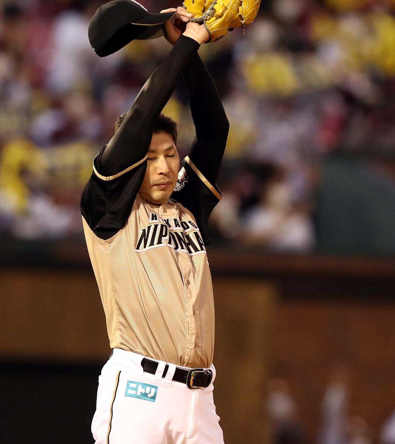 楽天対日本ハム　3回裏、浅村に2点本塁打を浴びる加藤（撮影・黒川智章）