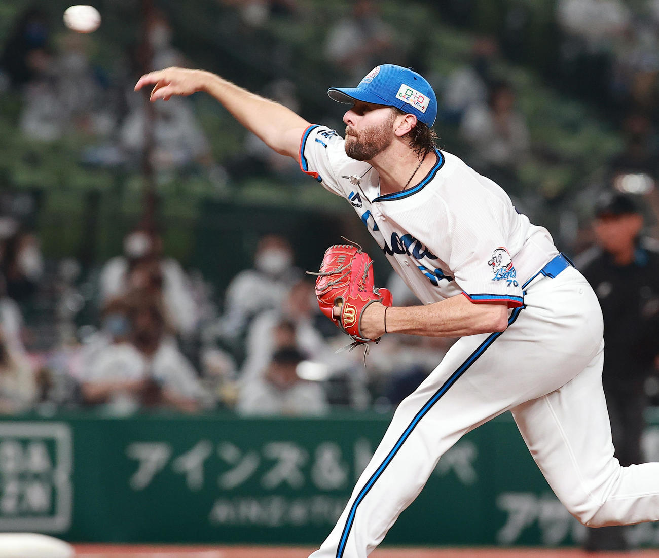 力投する西武先発のニール（撮影・浅見桂子）