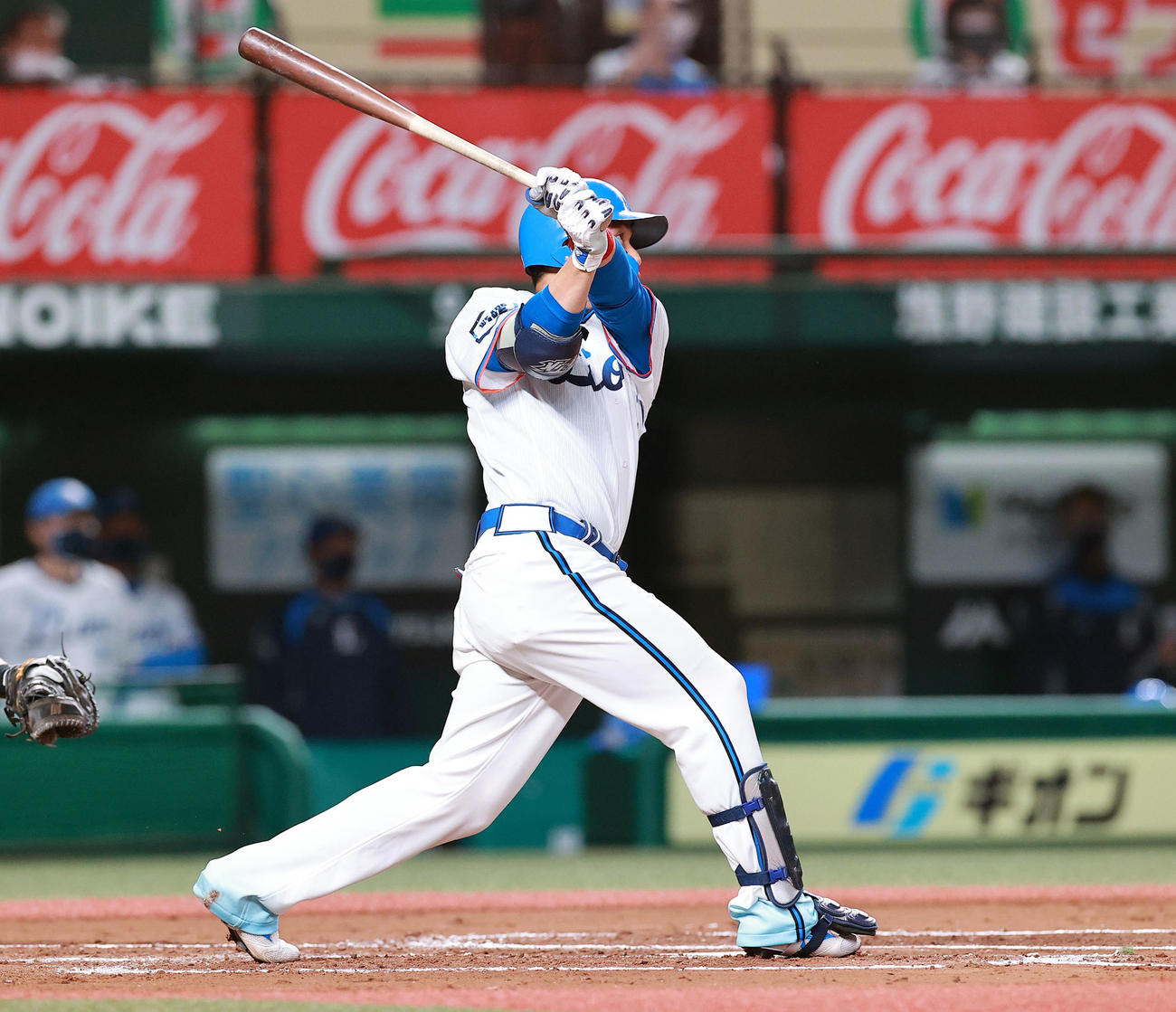 西武対ソフトバンク　6回裏西武無死、栗山は中越え本塁打を放つ（撮影・浅見桂子）