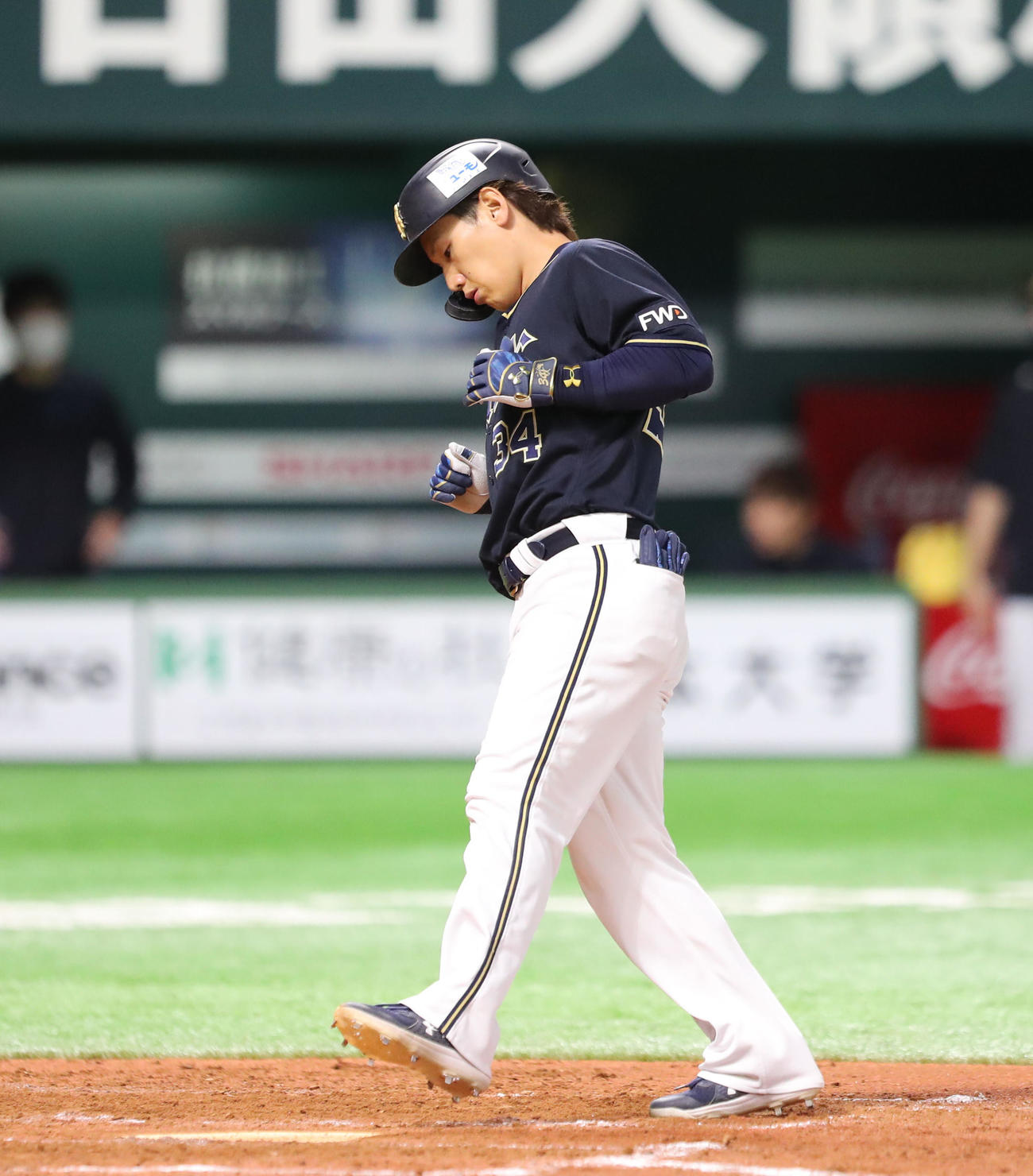 ソフトバンク対オリックス　9回表オリックス無死、吉田正尚は左越え本塁打を放つ（撮影・梅根麻紀）