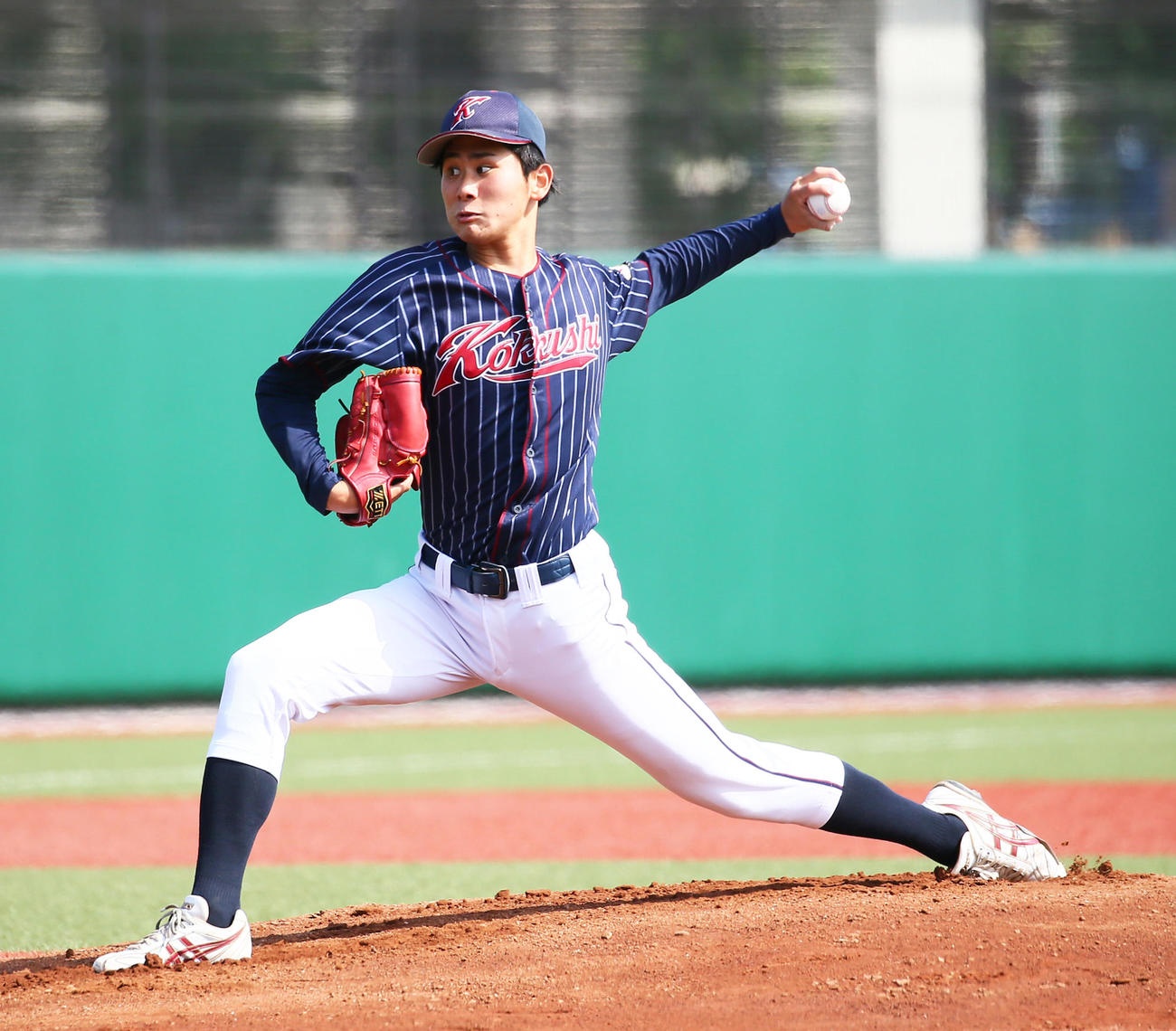 拓大対国士舘大　国士舘大先発の石井（撮影・足立雅史）