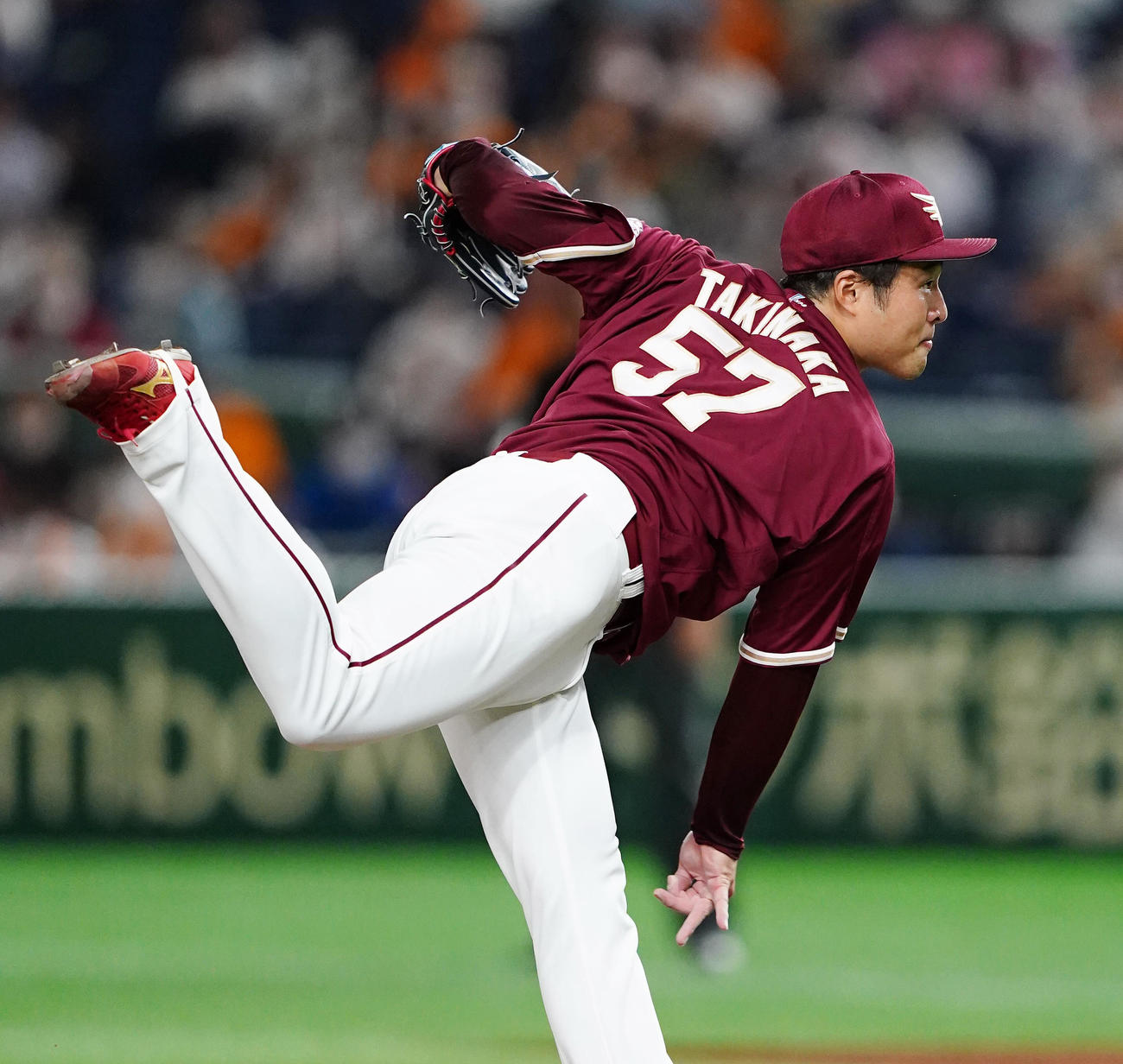 巨人対楽天　楽天先発の滝中（撮影・菅敏）