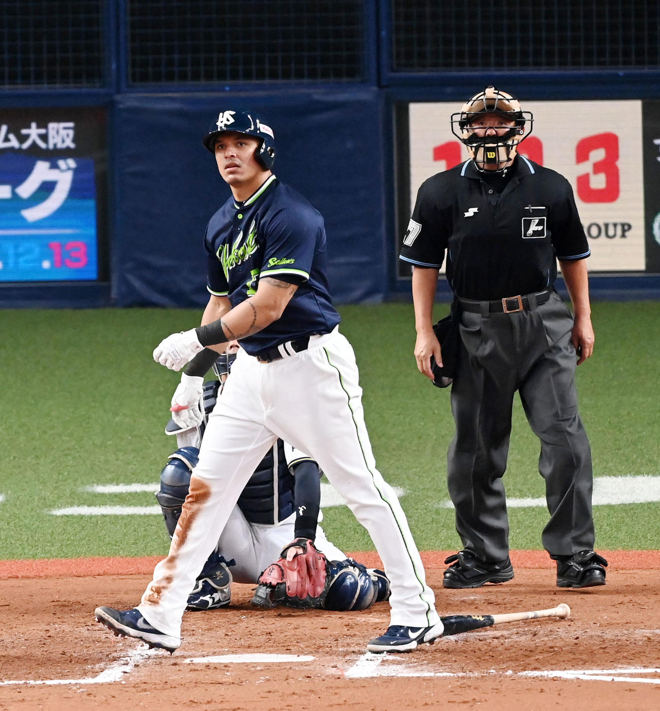 オリックス対ヤクルト　8回表ヤクルト無死、オスナは中越え本塁打を放つ（撮影・前岡正明）
