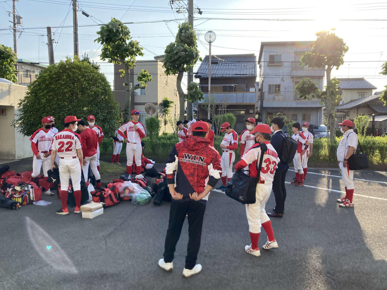 試合を終えたウイン北広島ナイン（ウイン北広島提供）