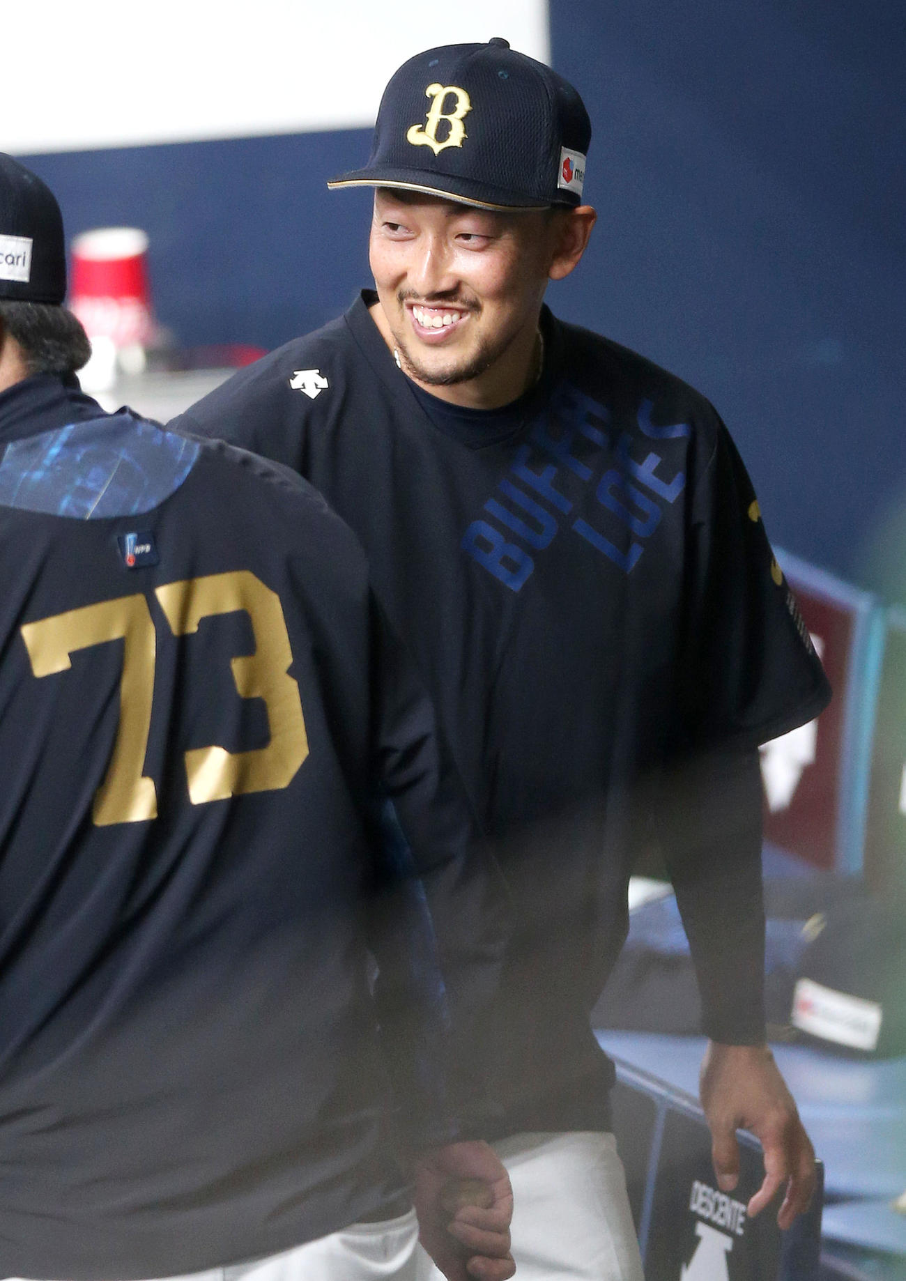 オリックス対ヤクルト　試合前の練習を終え笑顔を見せる平野（撮影・上山淳一）