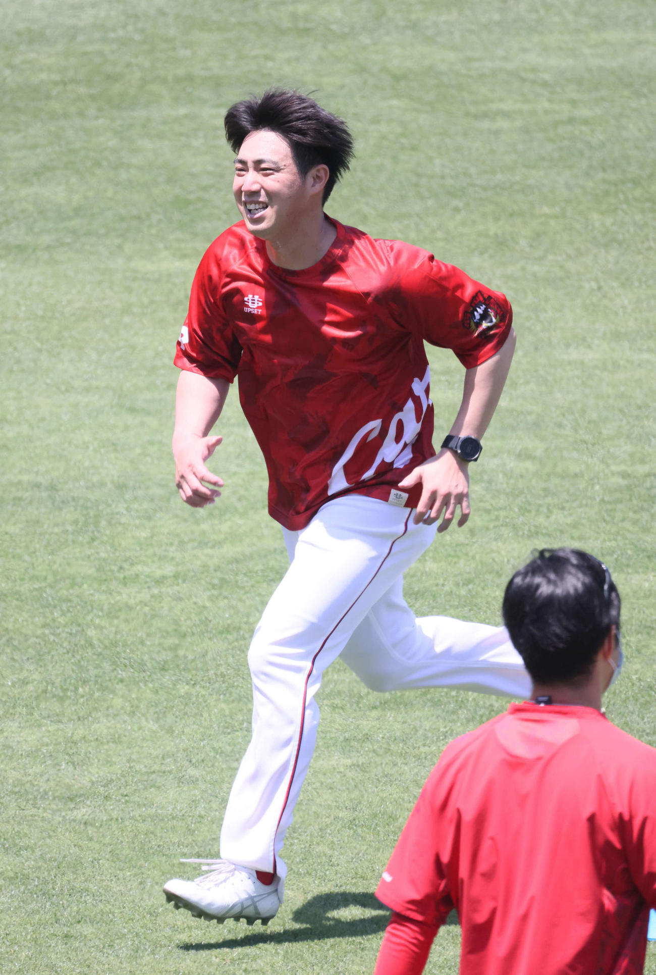 走り込む野村（撮影・加藤孝規）