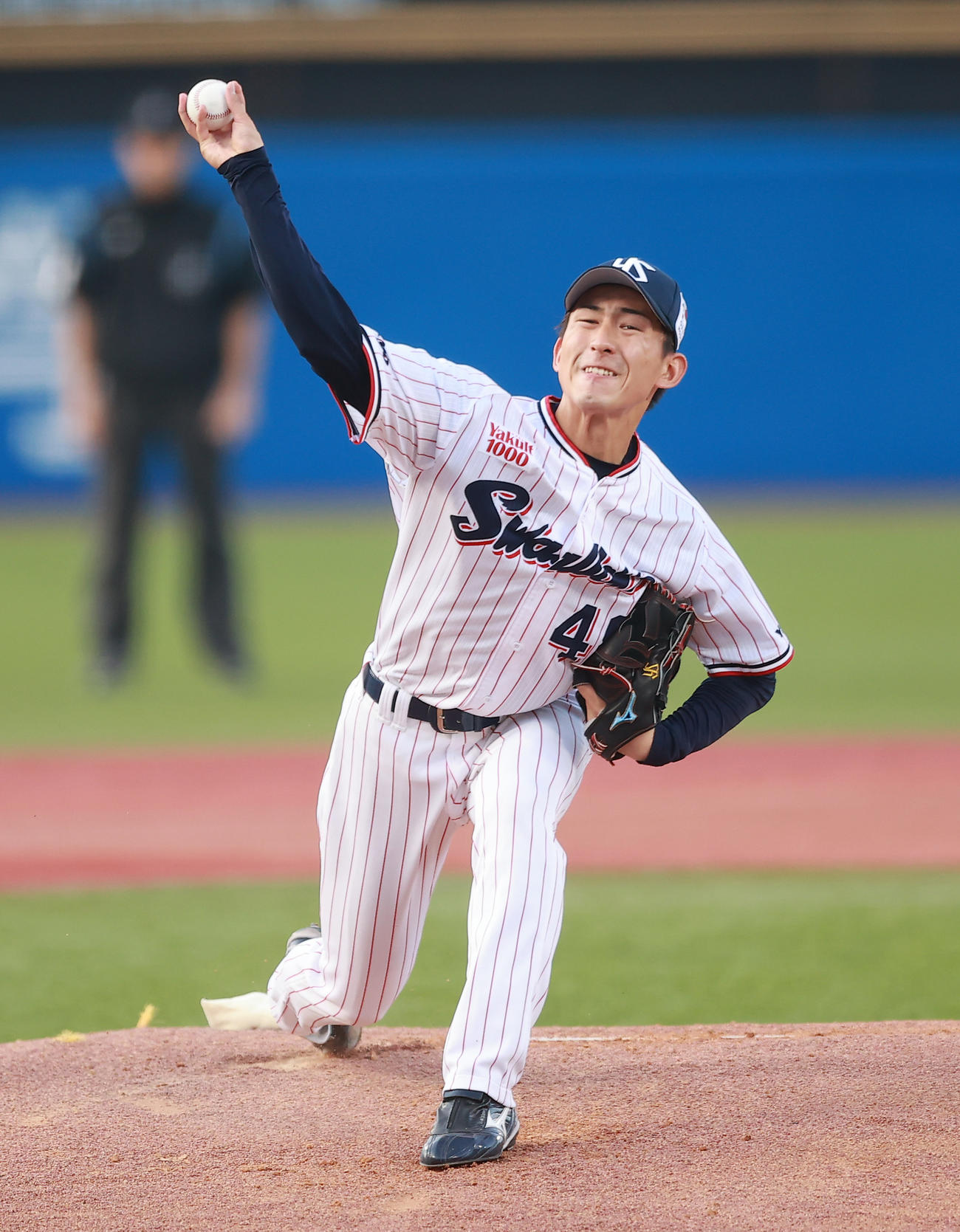 ヤクルト対楽天　力投するヤクルト先発の金久保（撮影・野上伸悟）