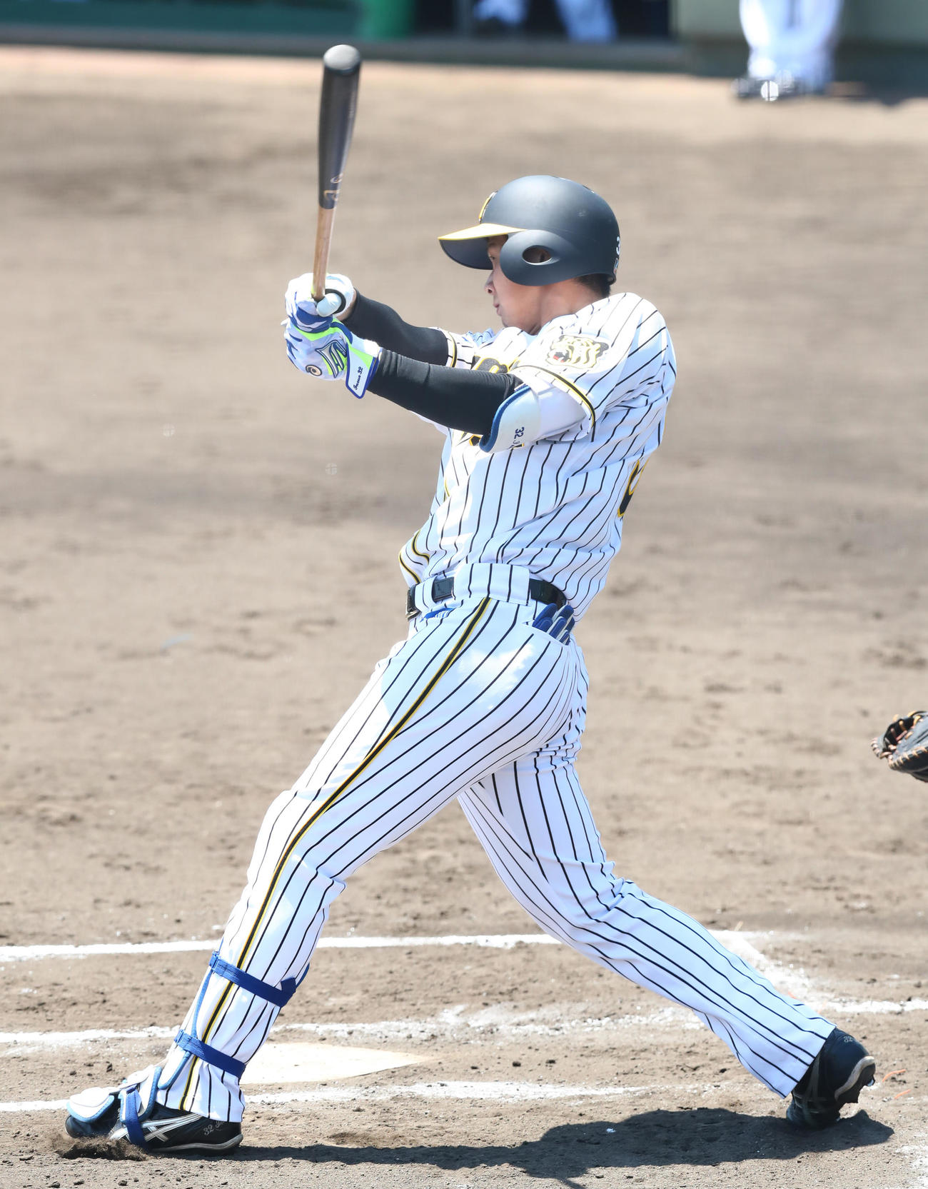 オリックスとの2軍戦で阪神井上は中前打を放つ（代表撮影）