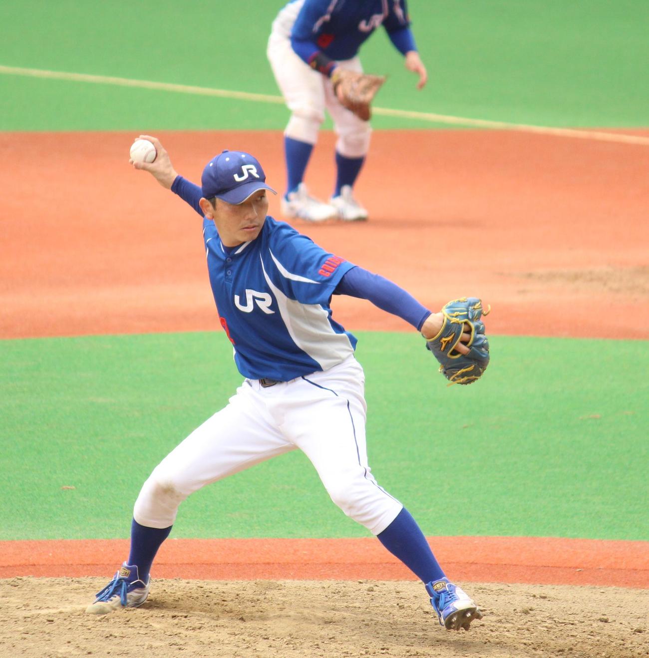 JR千葉対明治安田生命　先発し3回を被安打2の1失点に抑えたJR千葉・武居（撮影・保坂恭子）