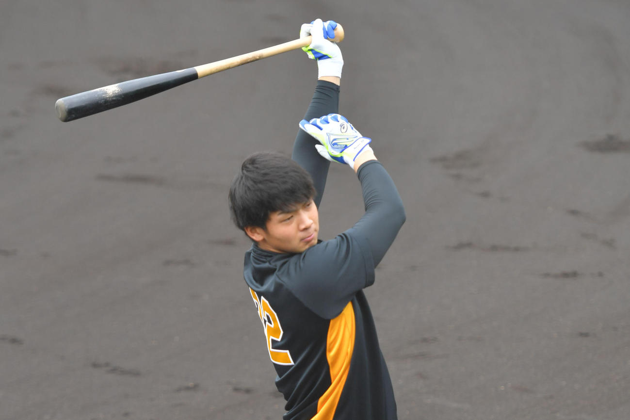 阪神井上広大（2021年3月16日・代表撮影）