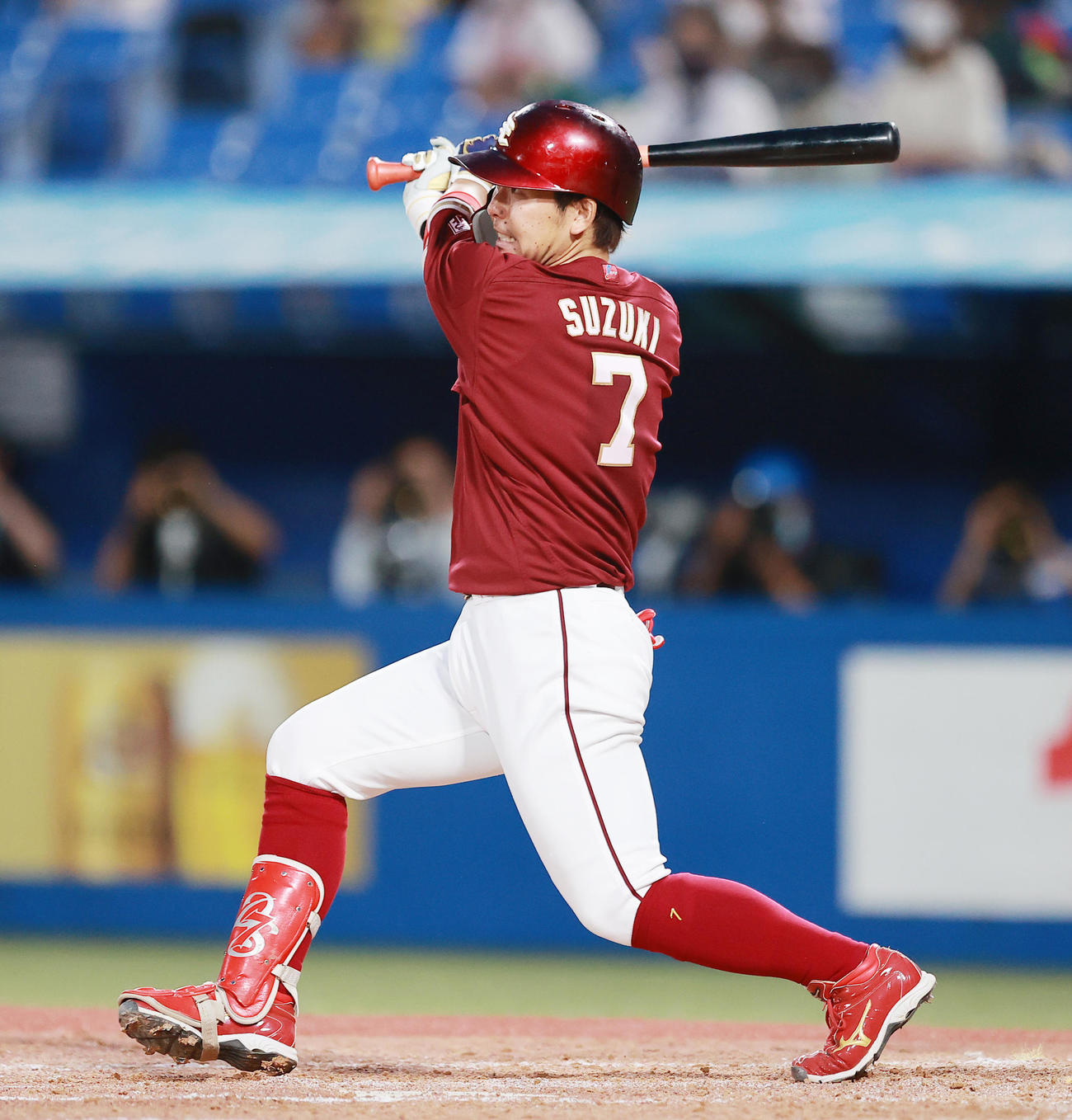 ヤクルト対楽天　5回表楽天1死二塁、左前適時打を放つ鈴木大（撮影・野上伸悟）