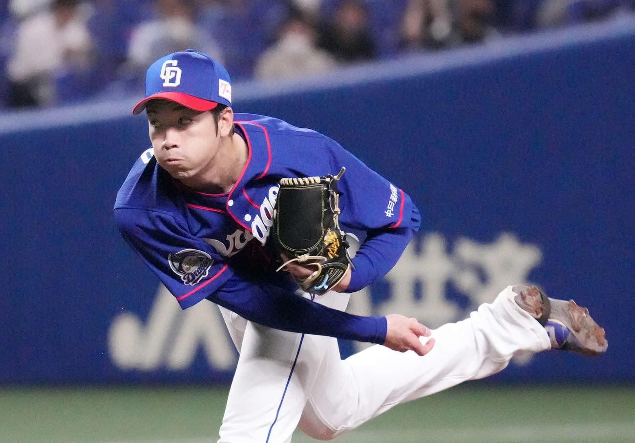 中日対ロッテ　中日先発の勝野（撮影・森本幸一）