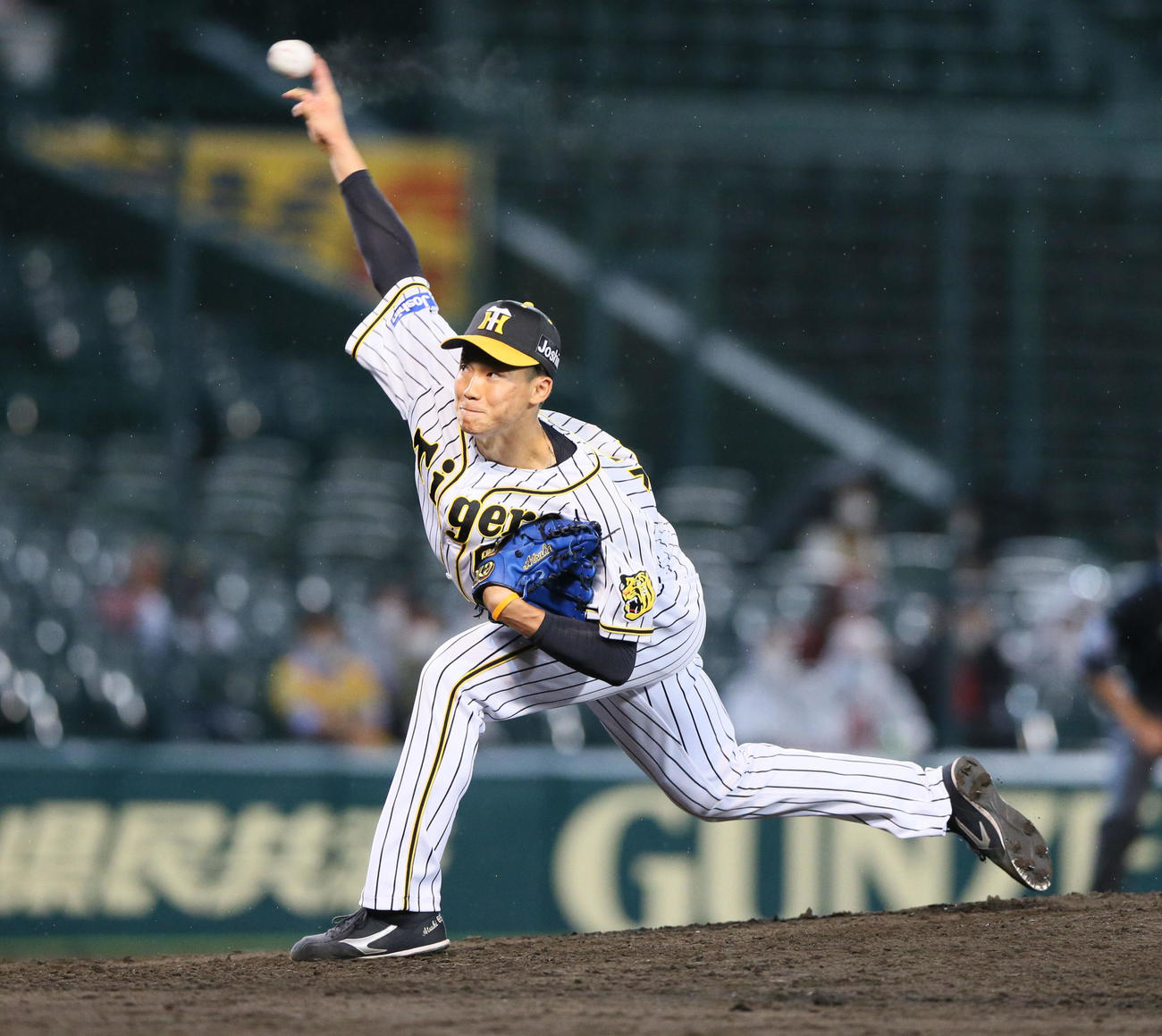 阪神対オリックス　1軍初登板を果たした湯浅（撮影・上山淳一）