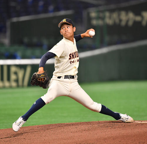 東亜大対大商大　先発した大商大・花村（撮影・柴田隆二）