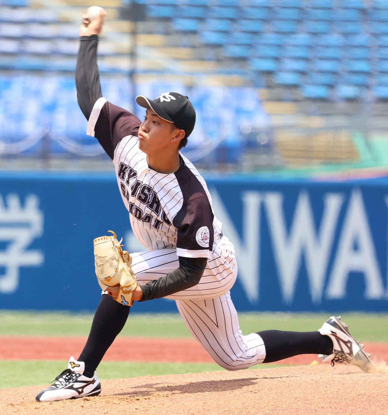 九産大対和歌山大　九産大先発の荒木雅（撮影・河野匠）