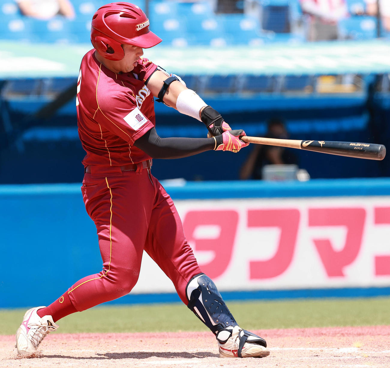桜美林大対上武大　5回表桜美林大2死、中前打を放つ中野（撮影・野上伸悟）