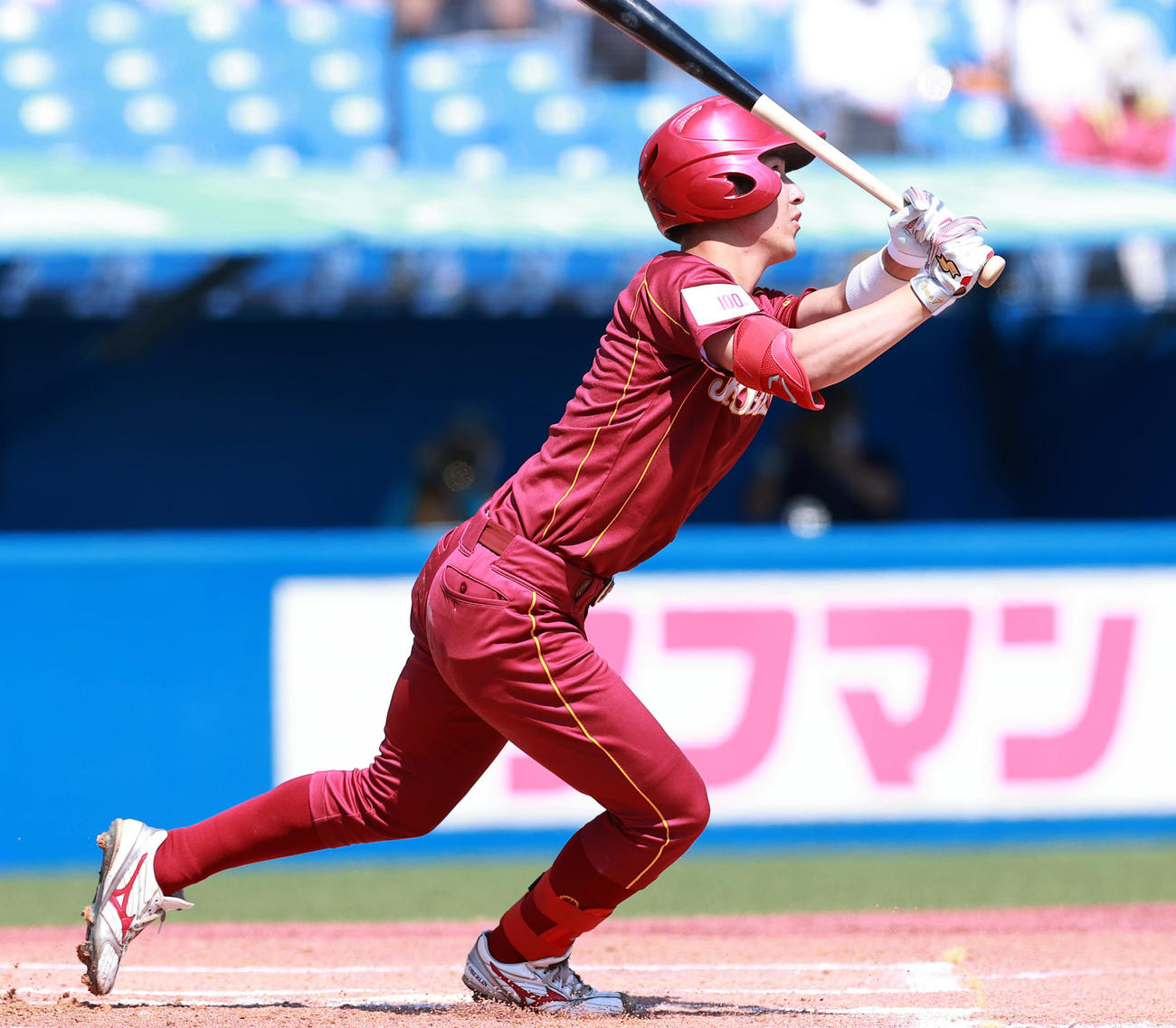 桜美林大対上武大　1回表桜美林大1死三塁、右越え先制2点本塁打を放つ森田智（撮影・野上伸悟）