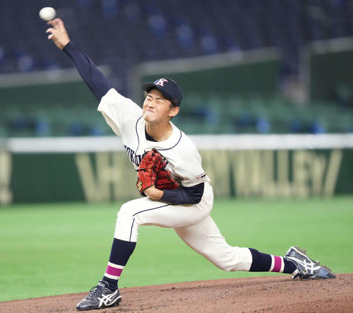 国学院大対富士大　先発し力投する国学院大・池内（撮影・鈴木みどり）