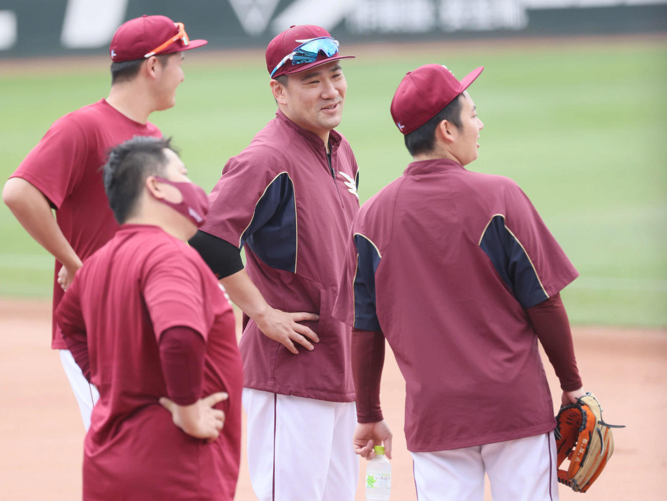 広島対楽天　試合前練習　田中将（中央）ら（撮影・加藤孝規）