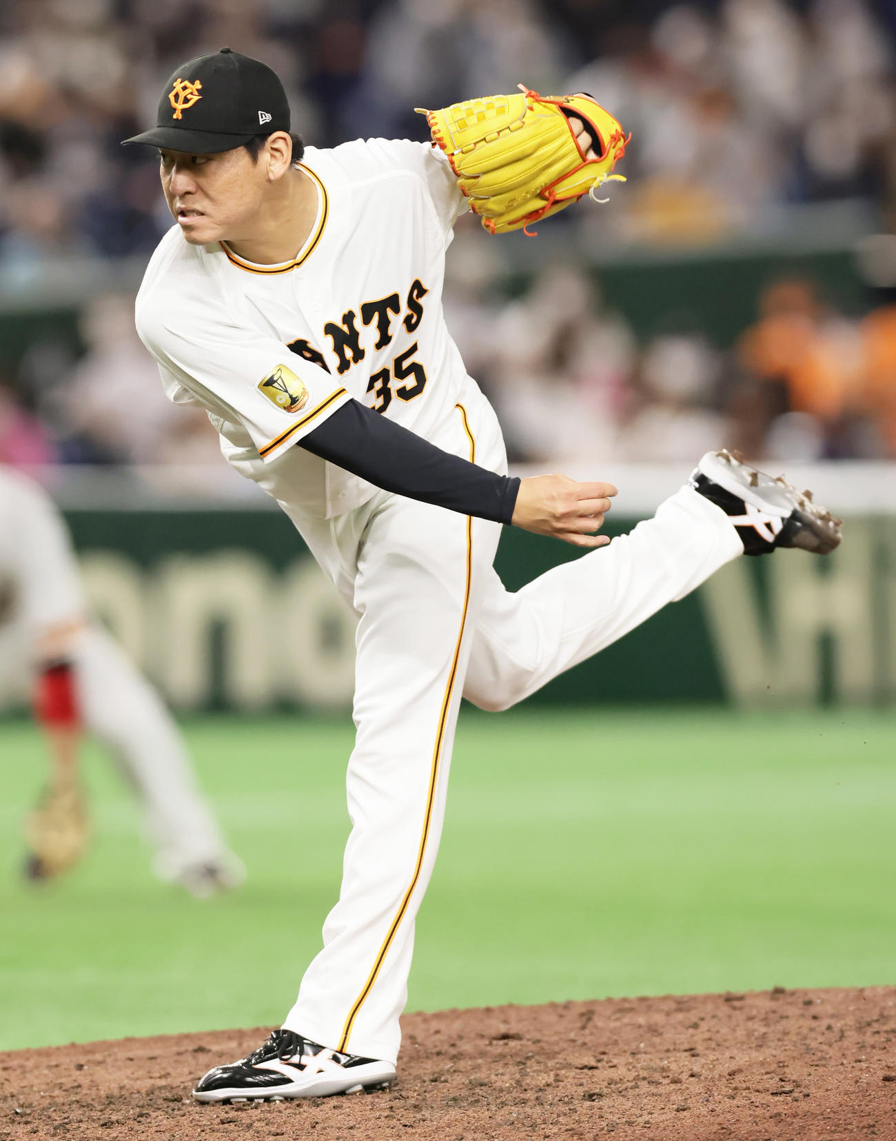 巨人対日本ハム　巨人3番手の桜井（撮影・足立雅史）