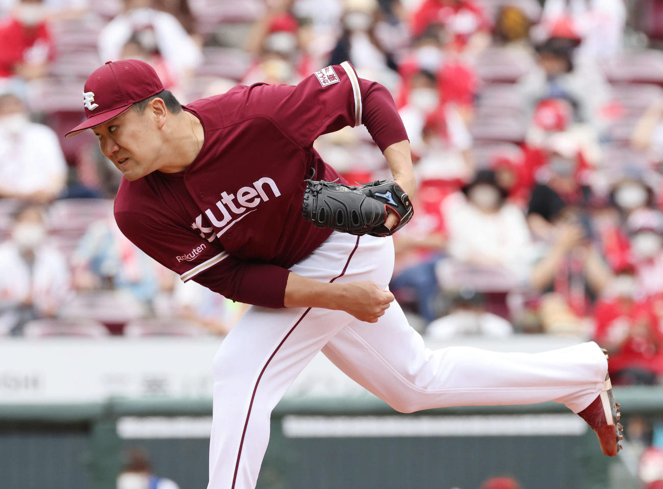 広島対楽天　楽天先発の田中将（撮影・加藤孝規）