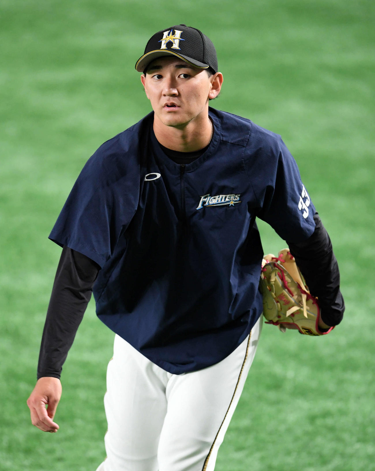 外野でキャッチボールをする日本ハム立野（撮影・たえ見朱実）