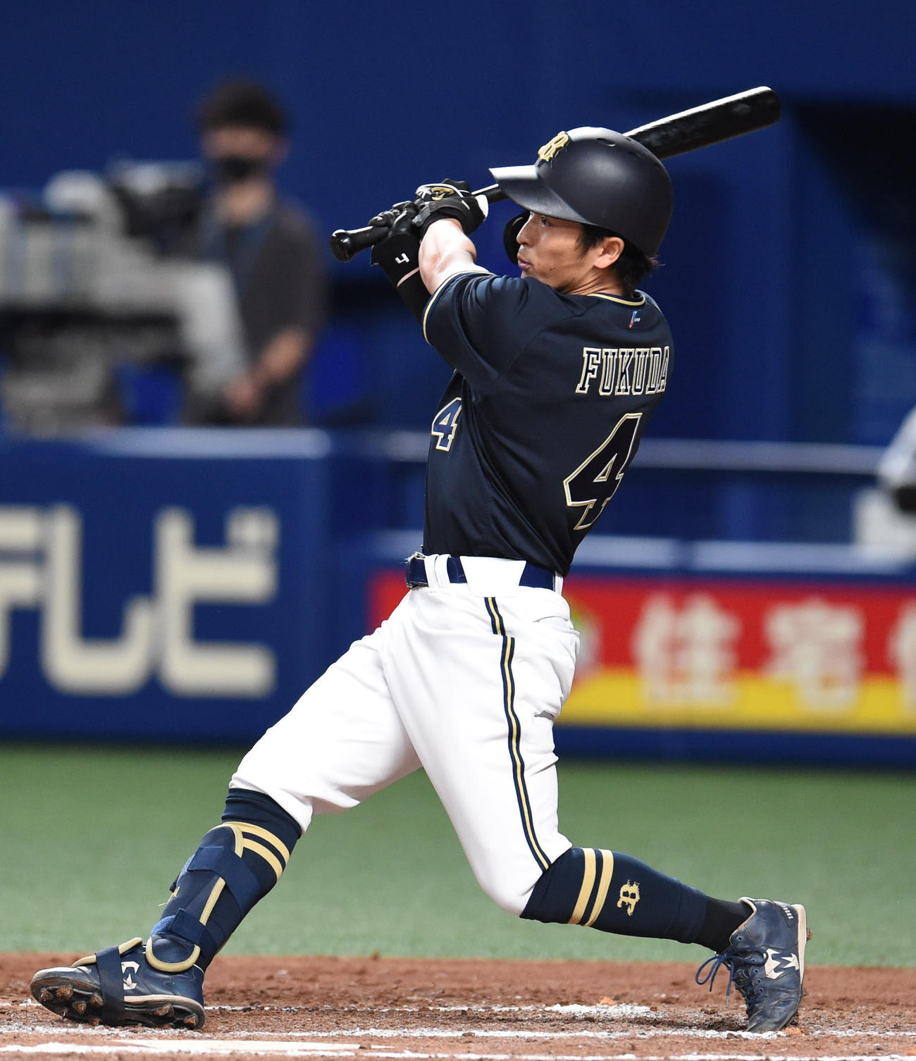 2回表オリックス2死二、三塁、中前適時打を放つ福田（撮影・森本幸一）