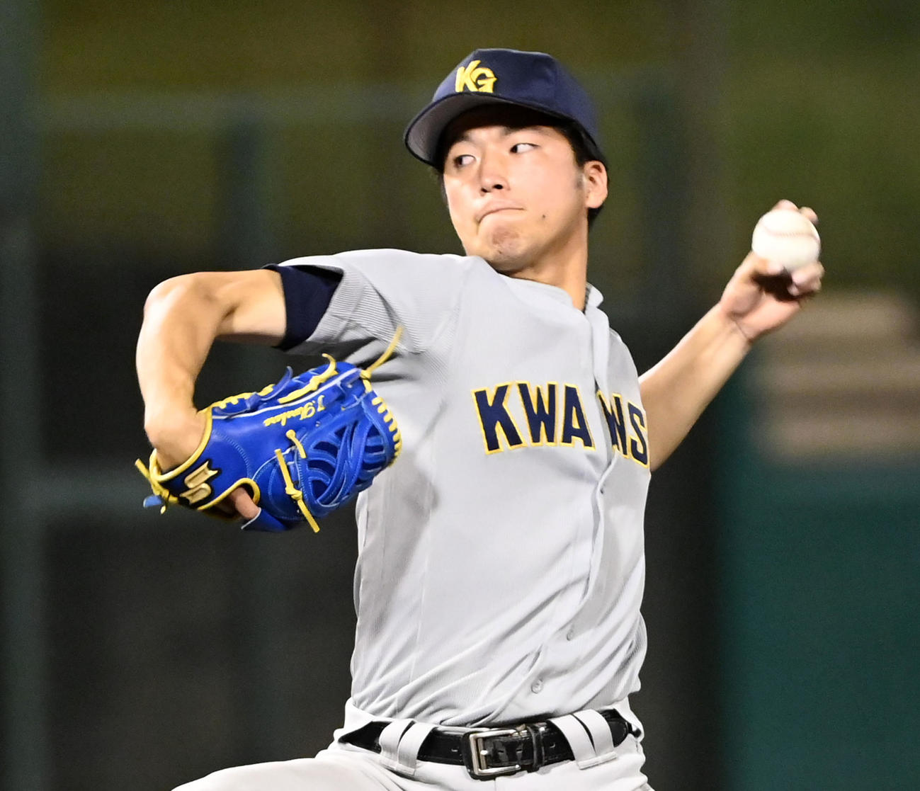 5月25日、京大戦で力投した関学大・黒原拓未