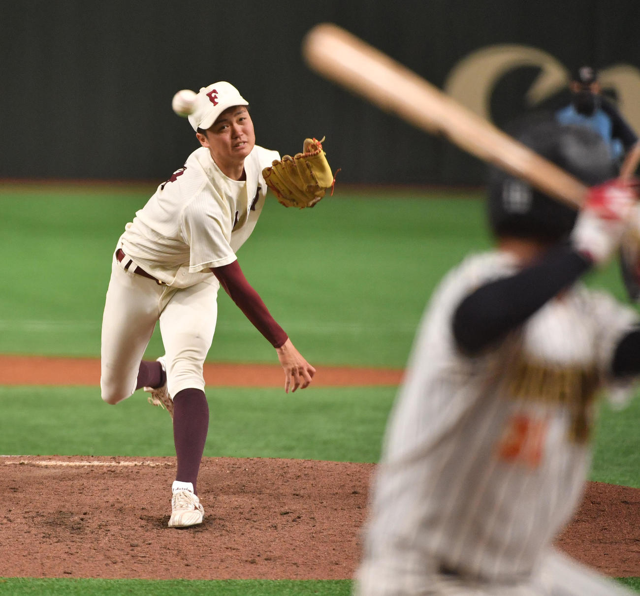 広島経大対福岡大　好投する福岡大・村上（撮影・柴田隆二）
