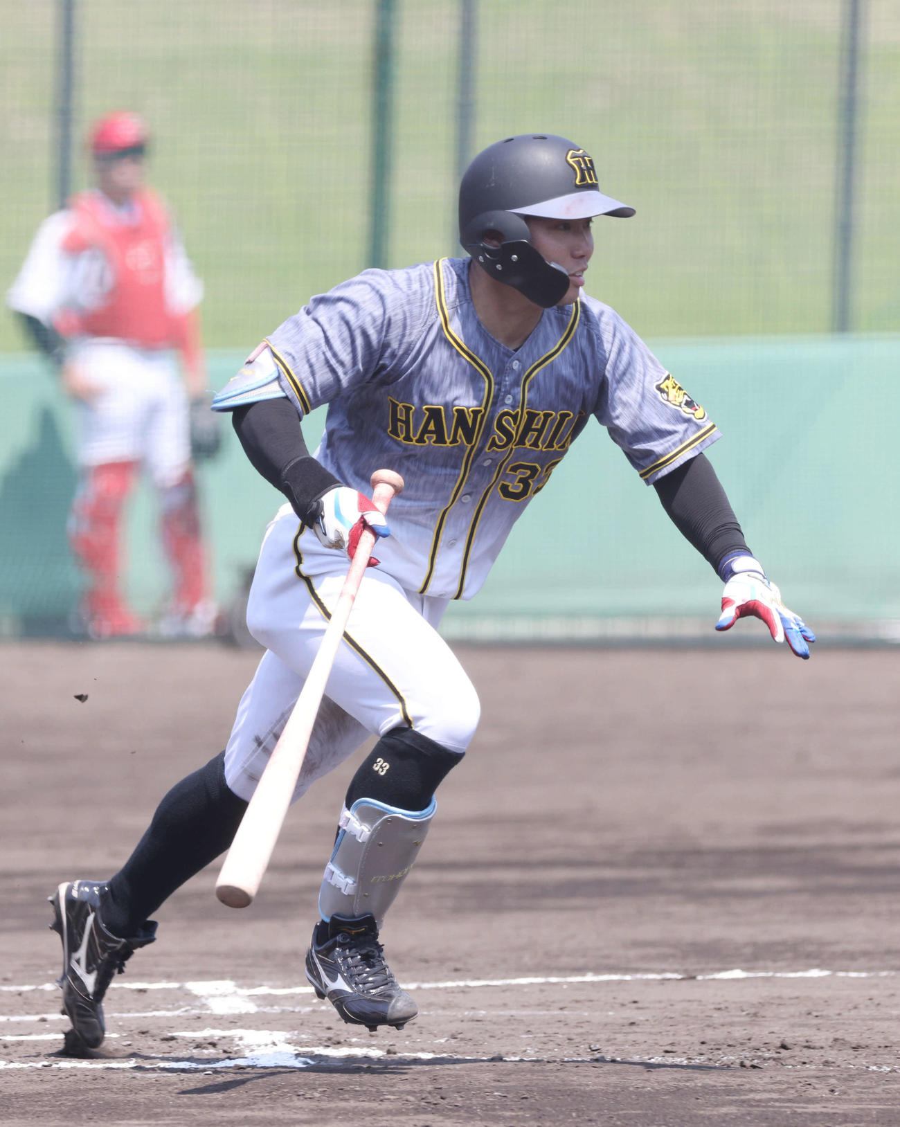 2軍広島戦で糸原は右前適時打を放つ（撮影・加藤孝規）