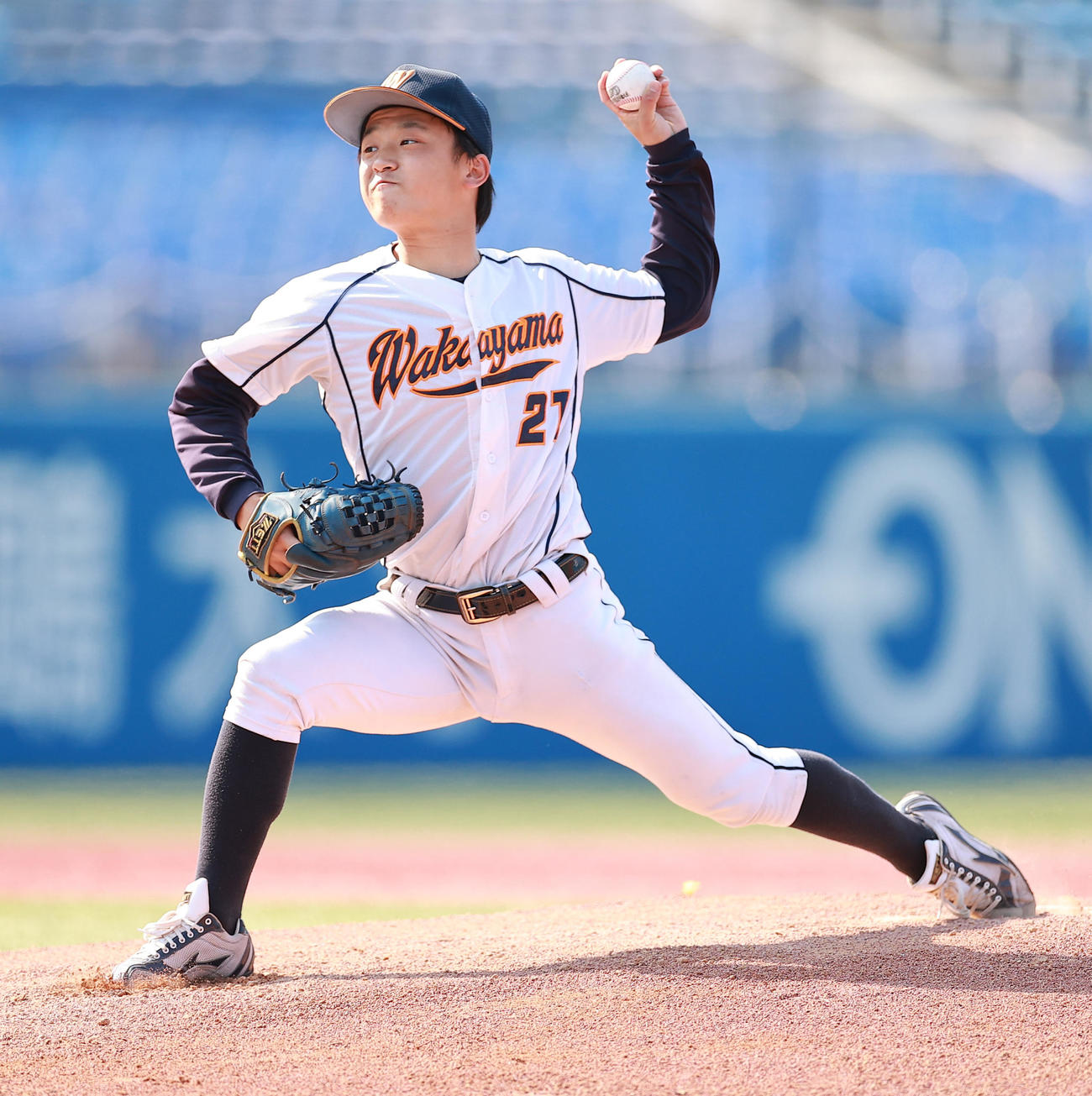 大対和歌山大　力投する和歌山大先発の瀬古（撮影・野上伸悟）