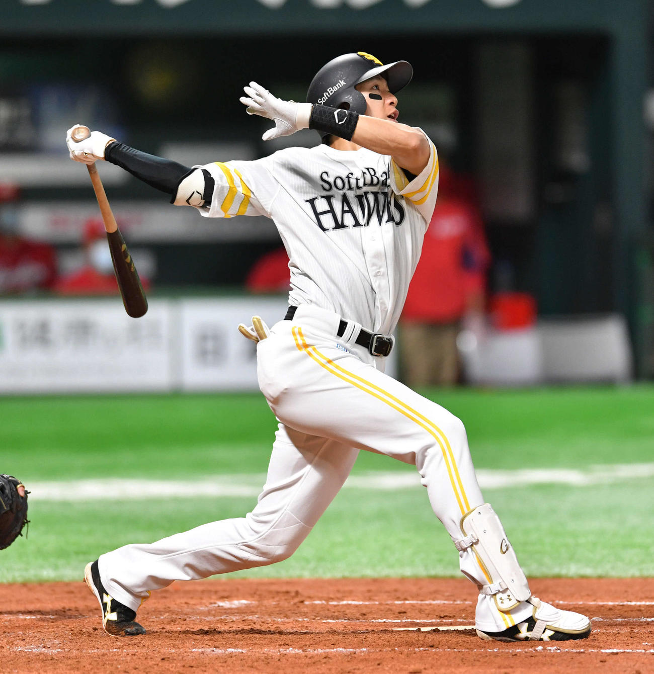 ソフトバンク対広島　3回裏ソフトバンク2死二塁、柳田は右中間へ2点本塁打を放つ（撮影・岩下翔太）