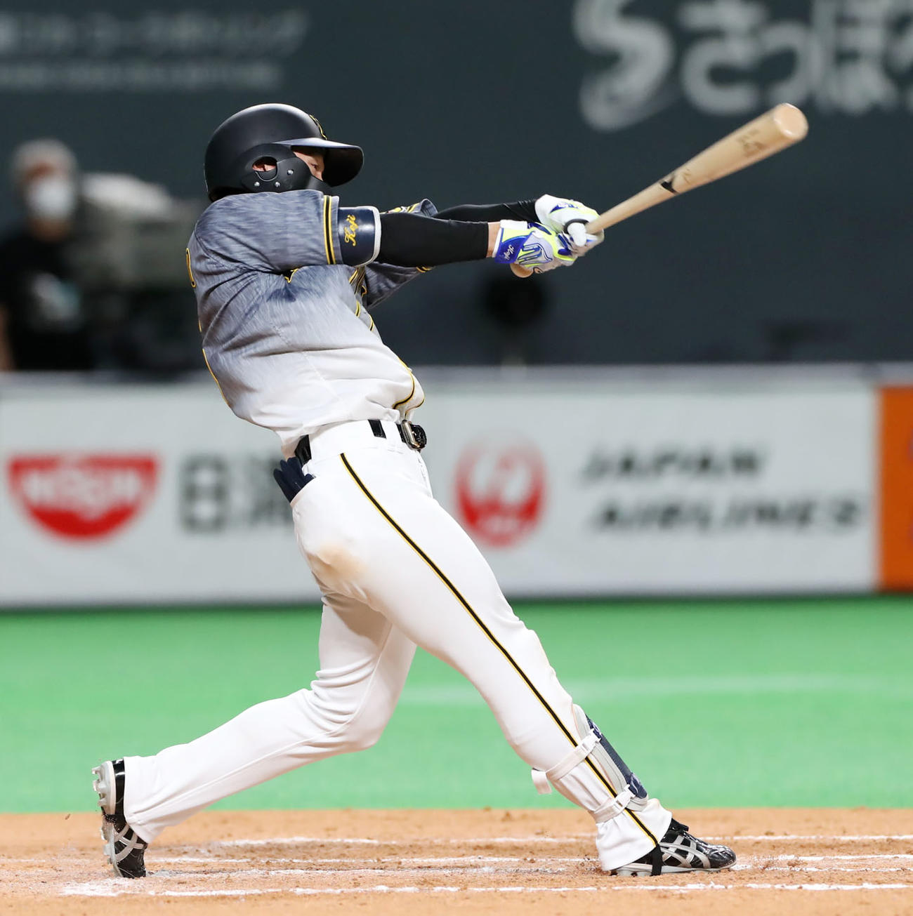 日本ハム対阪神　7回表阪神2死、近本は右越え本塁打を放つ（撮影・加藤哉）